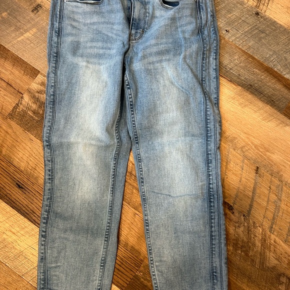 WHBM Capris - Picture 3 of 9